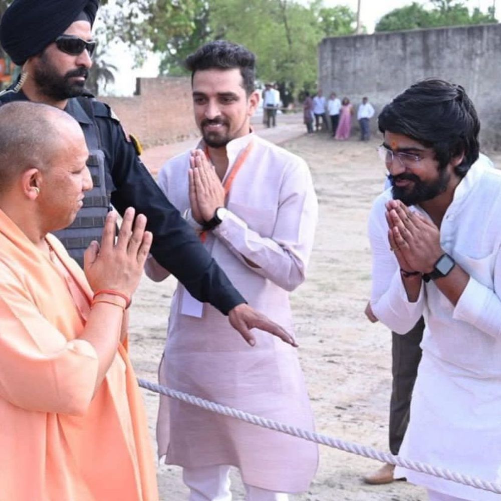 मेरठ में सिपाही से मारपीट, पांच लाख की चेन लूटी:चार युवकों पर हमला और लूट का आरोप, मामला दर्ज