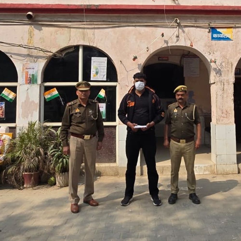 हर्ष फायरिंग में वेटर को गोली मारने वाला आरोपी गिरफ्तार:ग्रेटर नोएडा में सगाई समारोह के दौरान हुई थी घटना