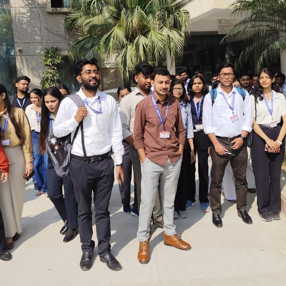 किताबी ज्ञान छोड़ स्टार्टअप की बारीकियां सीखने IIT कानपुर पहुंचे:CSJMU के छात्र बोले- नवाचार से बदलेगा नजरिया