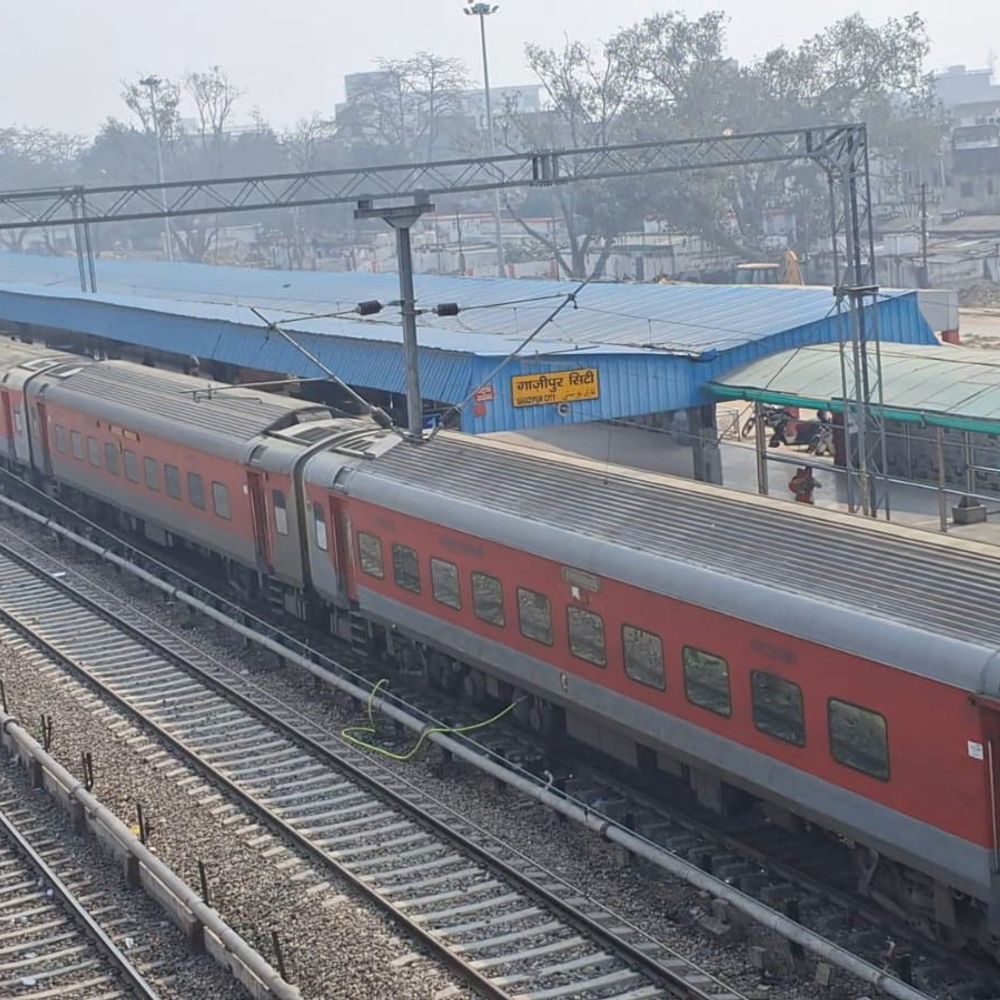 होली पर चलेगी पुणे-गाजीपुर सिटी स्पेशल ट्रेन:वाराणसी-गाजीपुर रूट को मिलेगी सीधी कनेक्टिविटी, 18 कोच की सुविधा मिलेगी