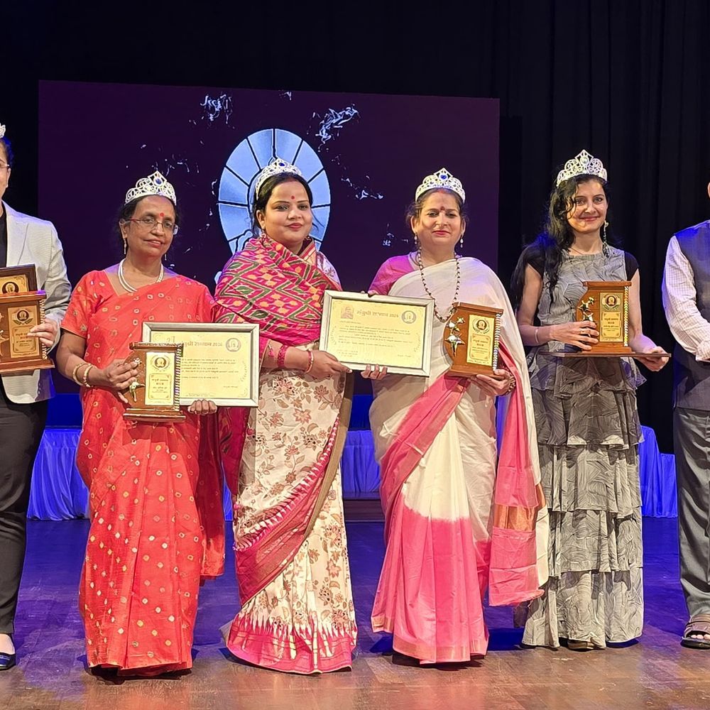 लखनऊ में देशभक्ति नाटक 'पुर्जा पुर्जा कट मरे' का मंचन:कला-साहित्य क्षेत्र की विभूतियों को 'मंजूश्री सम्मान' से नवाजा गया