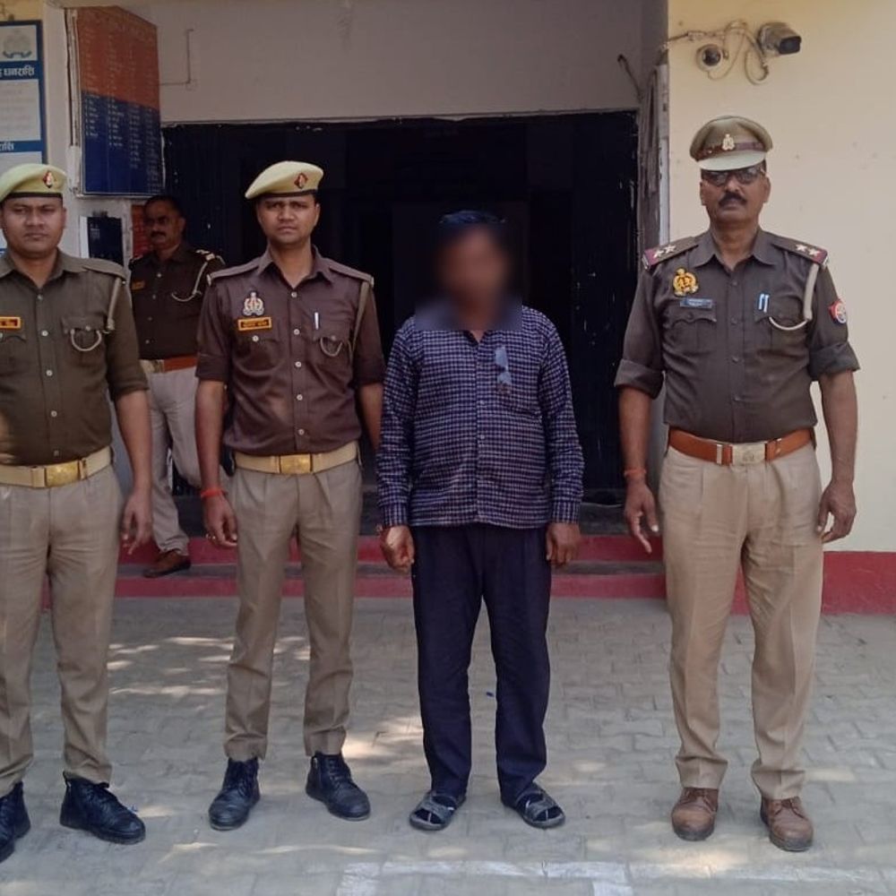 हत्या के प्रयास का आरोपी गिरफ्तार:सिद्धार्थनगर में पुलिस ने घेराबंदी कर पकड़ा, कोर्ट ने जेल भेजा