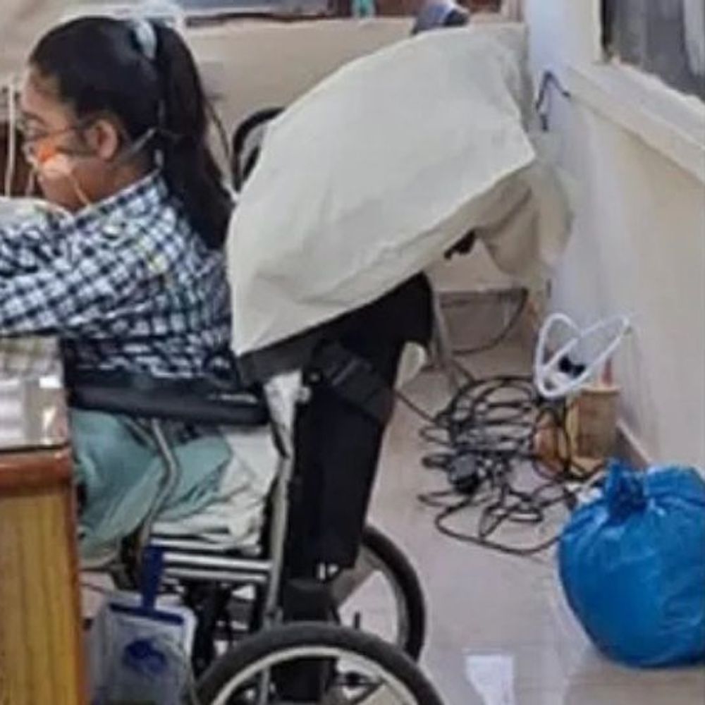 चंडीगढ़ में ऑक्सीजन सपोर्ट पर परीक्षा देने पहुंची छात्रा:  10 दिन बेहोश, 13 दिन आईसीयू में रही, 12वीं के फिजिक्स का पेपर दिया – Chandigarh News