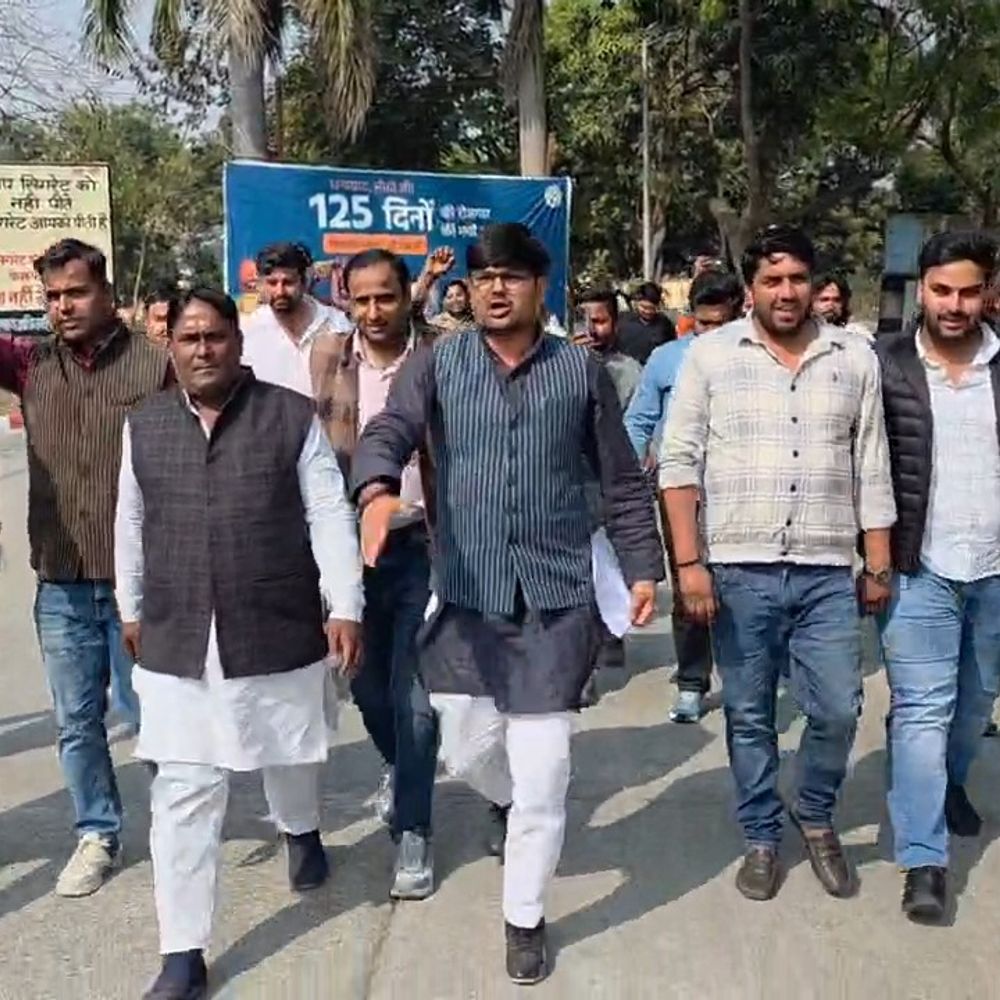 भाजपा युवा मोर्चा ने राहुल गांधी का पुतला फूंका:एआई समिट में भारत की छवि धूमिल करने का आरोप लगाया