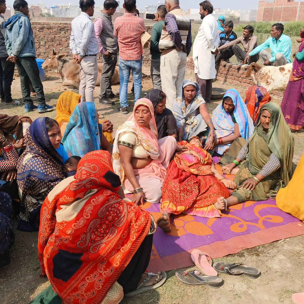 बरेली में सिपाही के बहनोई की गोली मारकर हत्या:लूट के इरादे से बदमाश रात में घर में घुसे थे, रोकने पर मारी गोली