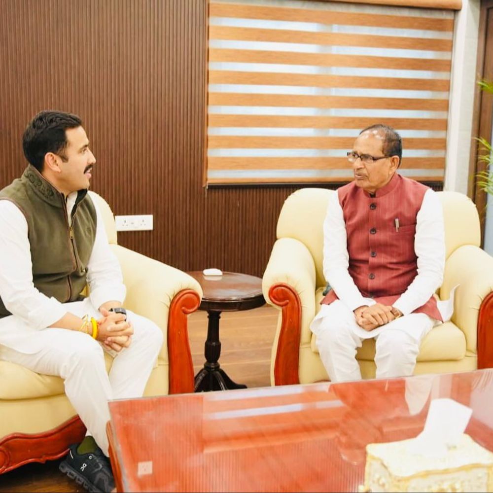 विक्रमादित्य सिंह केंद्रीय मंत्री शिवराज चौहान से मिले:  डोडराक्वार सड़क के काम को जल्द पूरा करने का आग्रह, लंबित पैकेज को विशेष छूट मांगी – Shimla News