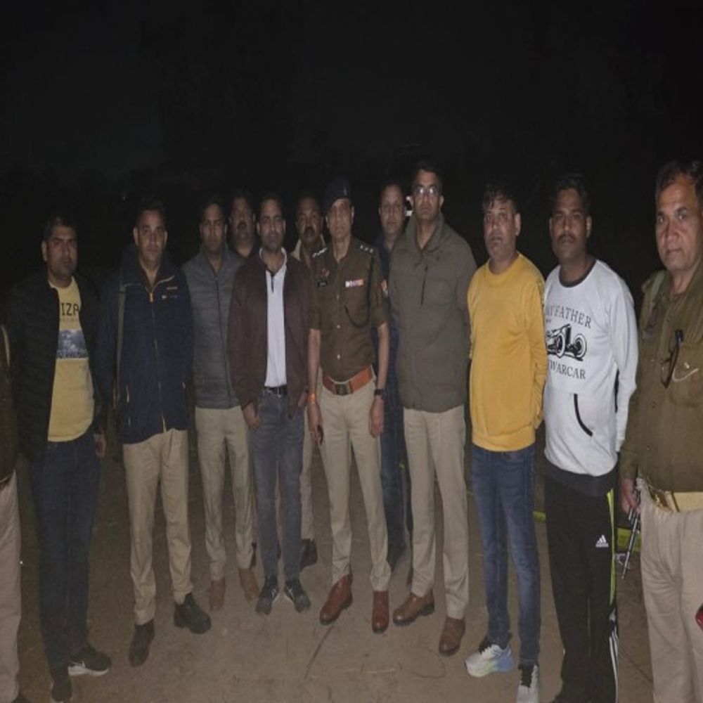 मथुरा में हाईवे पर बाइक सवार लुटेरों का आतंक:10 दिन में 4 महिलाओं के छीने कुंडल, पुलिस ने मुठभेड़ के बाद एक आरोपी को किया गिरफ्तार