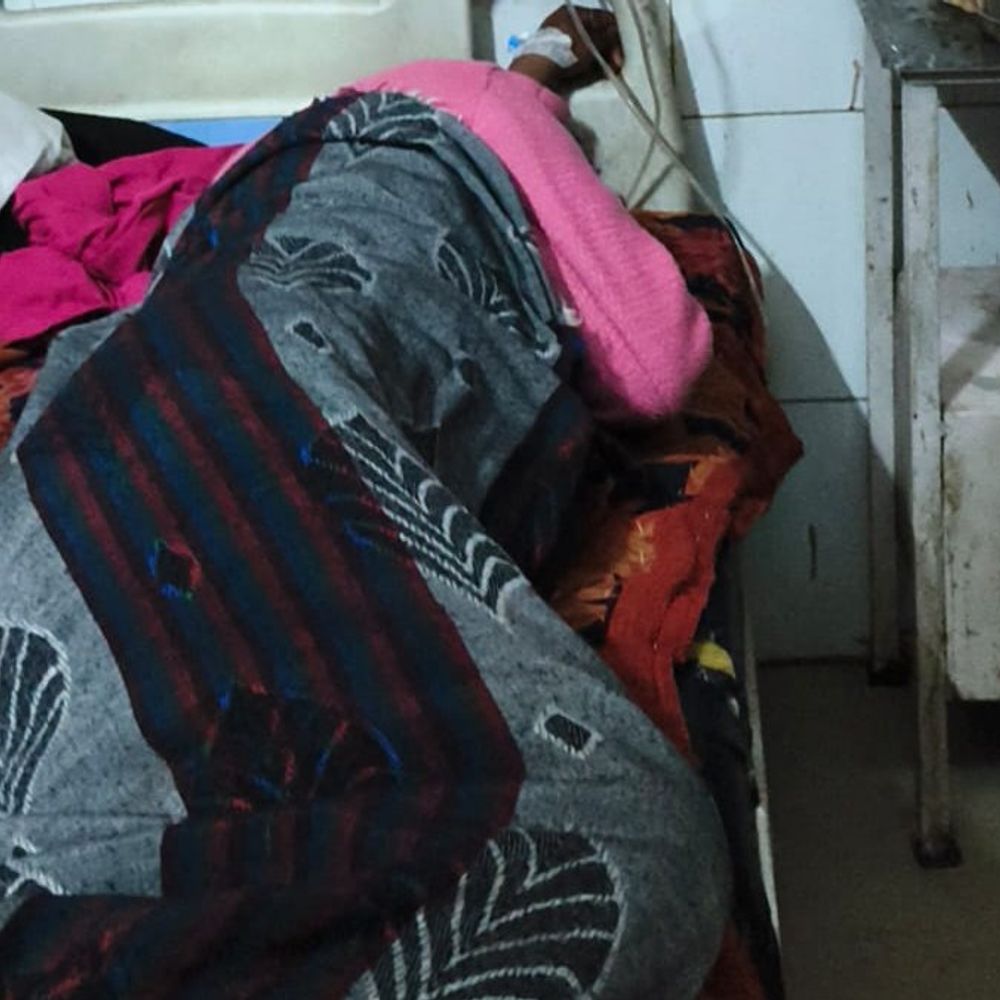 प्रतापगढ़ में प्रसव के दौरान नवजात की मौत:परिजनों ने डॉक्टरों पर लापरवाही का आरोप लगाया, अस्पताल प्रशासन ने आरोपों को नकारा