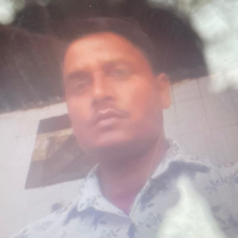 फर्रुखाबाद ने युवक ने किया सुसाइड:फंदे से लटका मिला शव, पांच माह पहले बड़े भाई की सड़क हादसे में हुई थी मौत