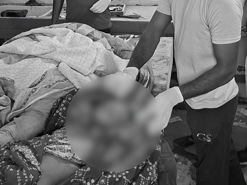 ऊंझा- मेहसाणा में वैन डिवाइडर से भिड़ी, 5 की मौत:इनमें सभी एक ही परिवार के, राजस्थान में शादी समारोह से लौट रहे थे