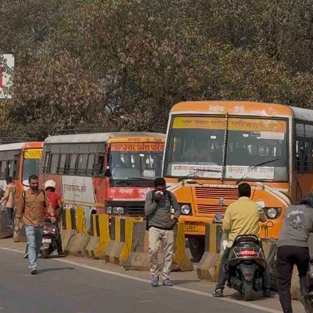 गोरखपुर से होली पर चलेंगी 200 स्पेशल बसें:फेस्टिव सीजन में भी नहीं होगी यात्रियों को दिक्कत, एक्स्ट्रा स्टाफ भी रहेंगे तैनात