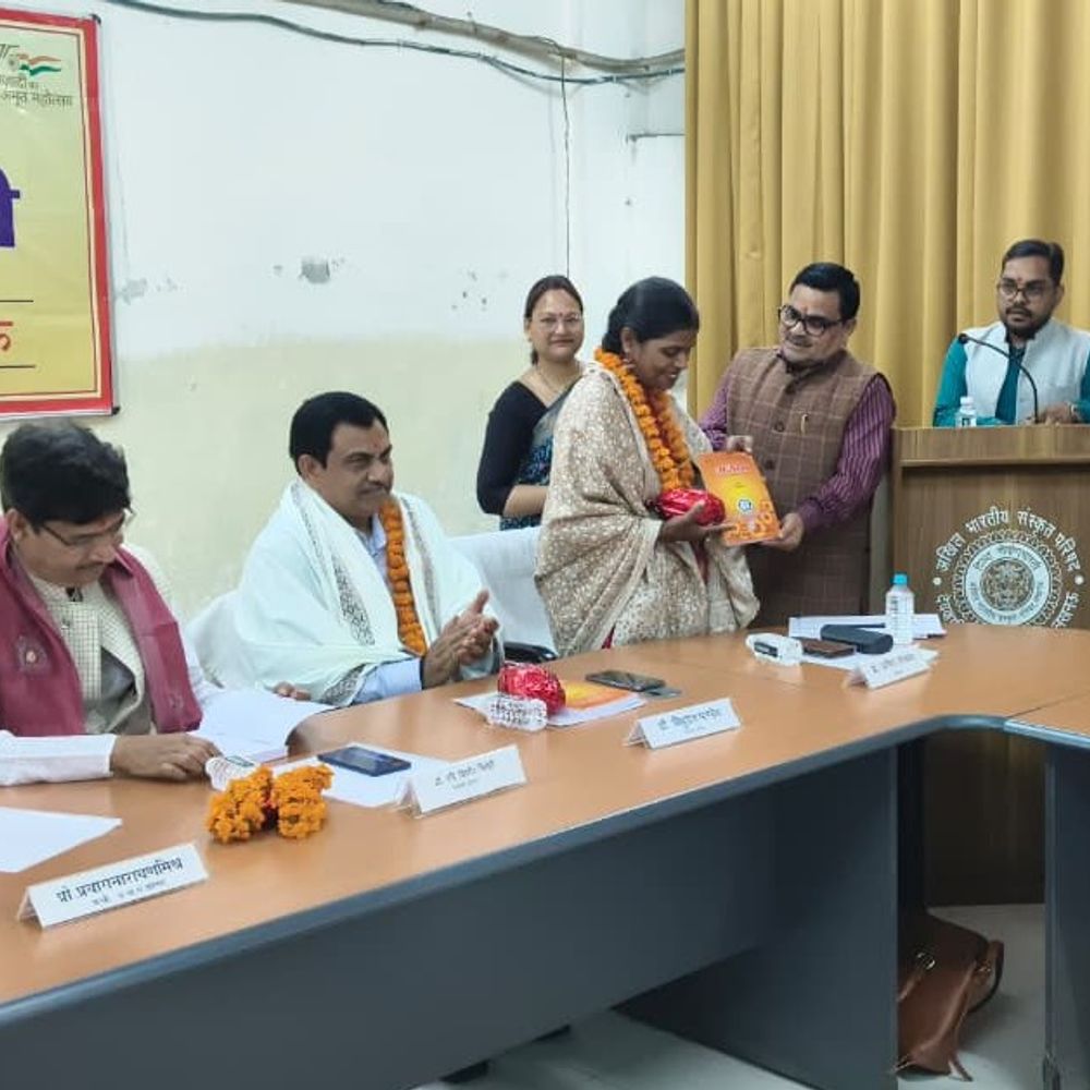 सनातन धर्म-कर्म सिद्धांत पर विशिष्ट व्याख्यान:लखनऊ में अखिल भारतीय संस्कृत परिषद ने किया आयोजन