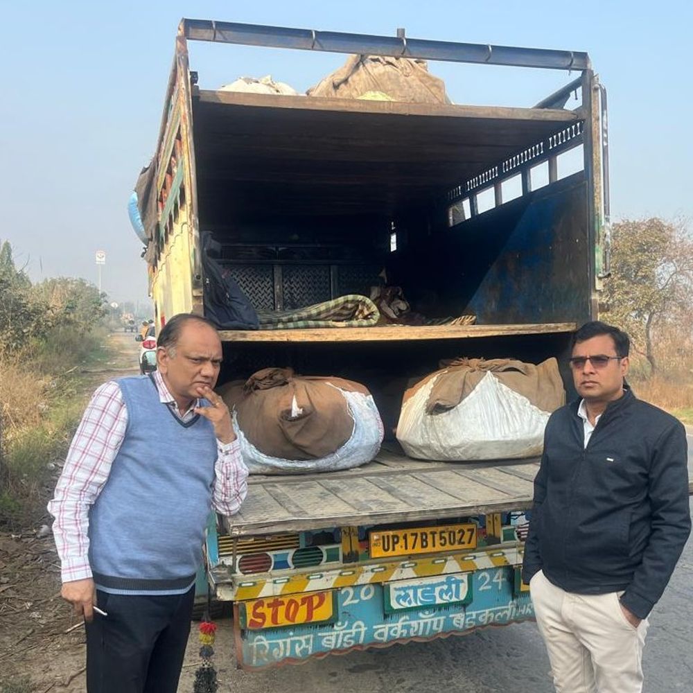 बागपत में होली को लेकर खाद्य विभाग की टीम अलर्ट:11 से ज्यादा नमूने जांच को भेजे, लोगों से सावधान रहने की अपील की