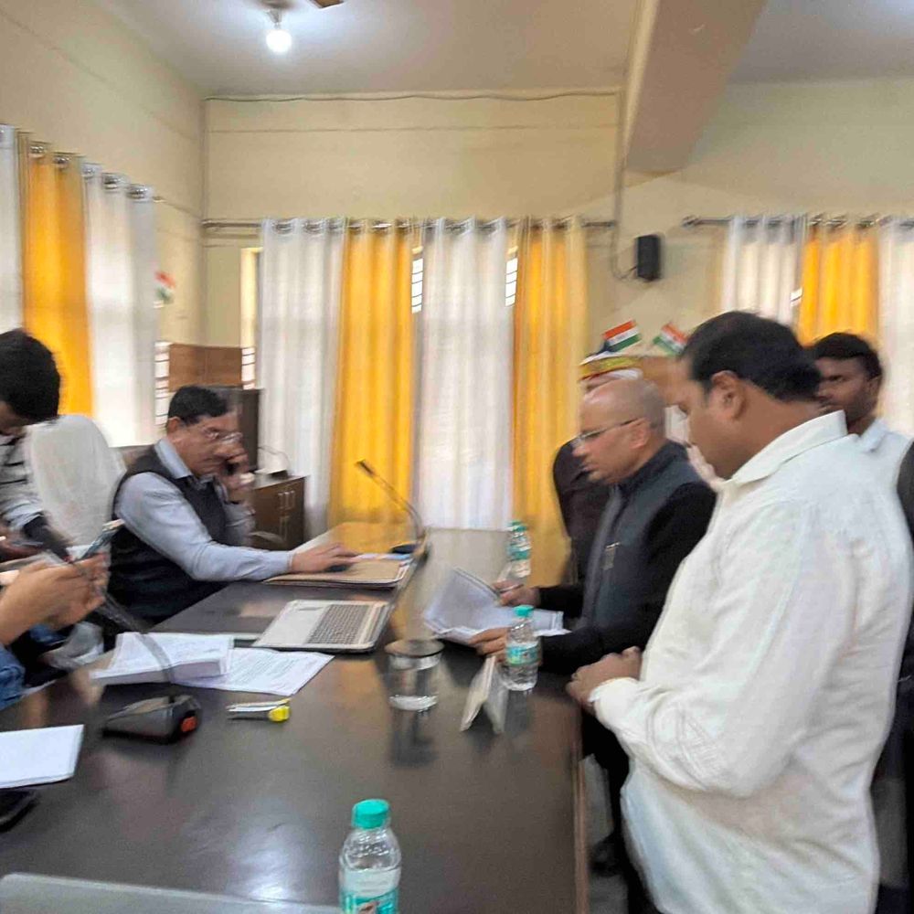 समाधान दिवस में 90% शिकायतें राशन कार्ड से जुड़ी:SDM ने 3 दिन में निस्तारण के निर्देश दिए, DM ने एक दिन में समाधान पर जोर दिया