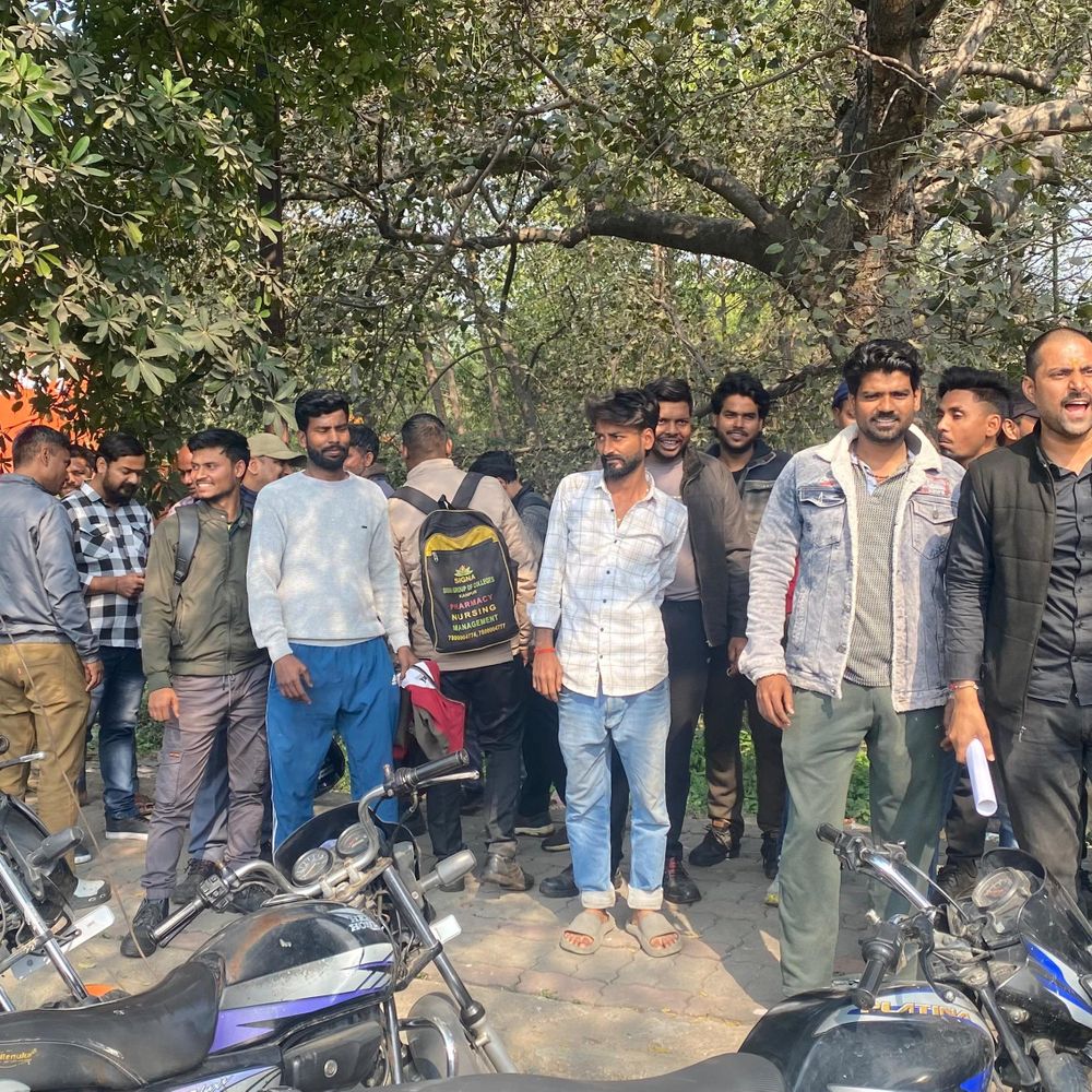 ऑर्डिनेंस फैक्ट्री में कर्मचारियों का हंगामा:सुपरवाइजर पर गाली देने का आरोप, कार्रवाई न होने से बढ़ा गुस्सा