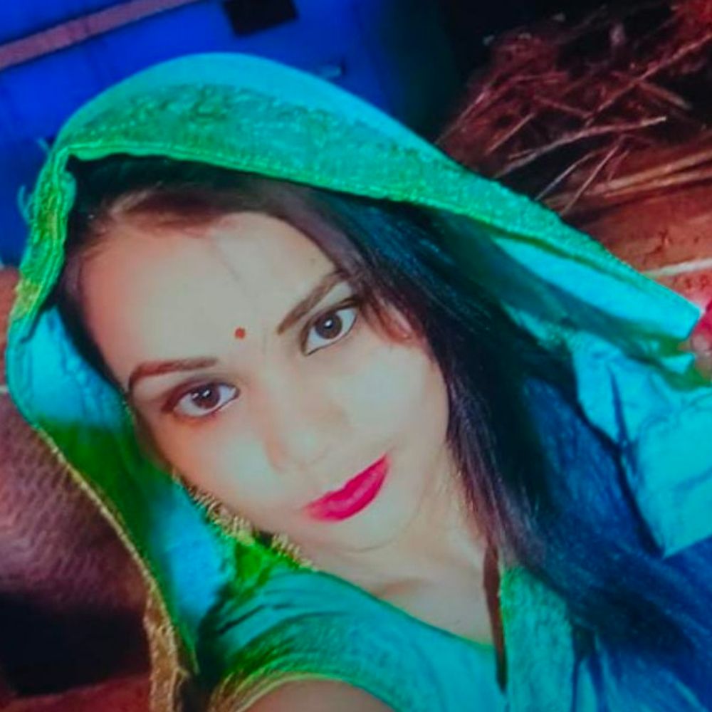 बलिया में युवती ने घर में दुपट्टे से लगाई फांसी:घटना के समय घर में परिवार के सदस्य नहीं थे