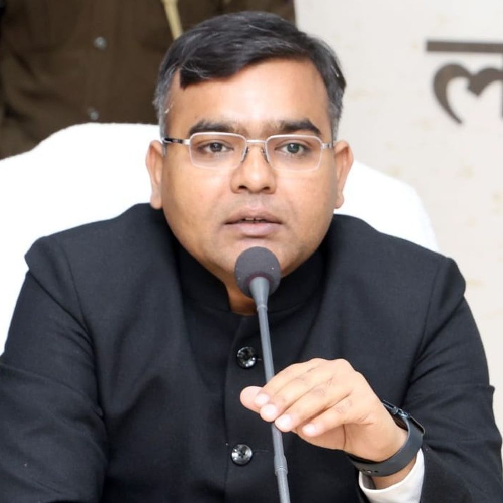 ललितपुर तीस किसानों की फसल नकली खाद से खराब:विक्रेता पर FIR, डीएम ने सख्त कार्रवाई की चेतावनी दी