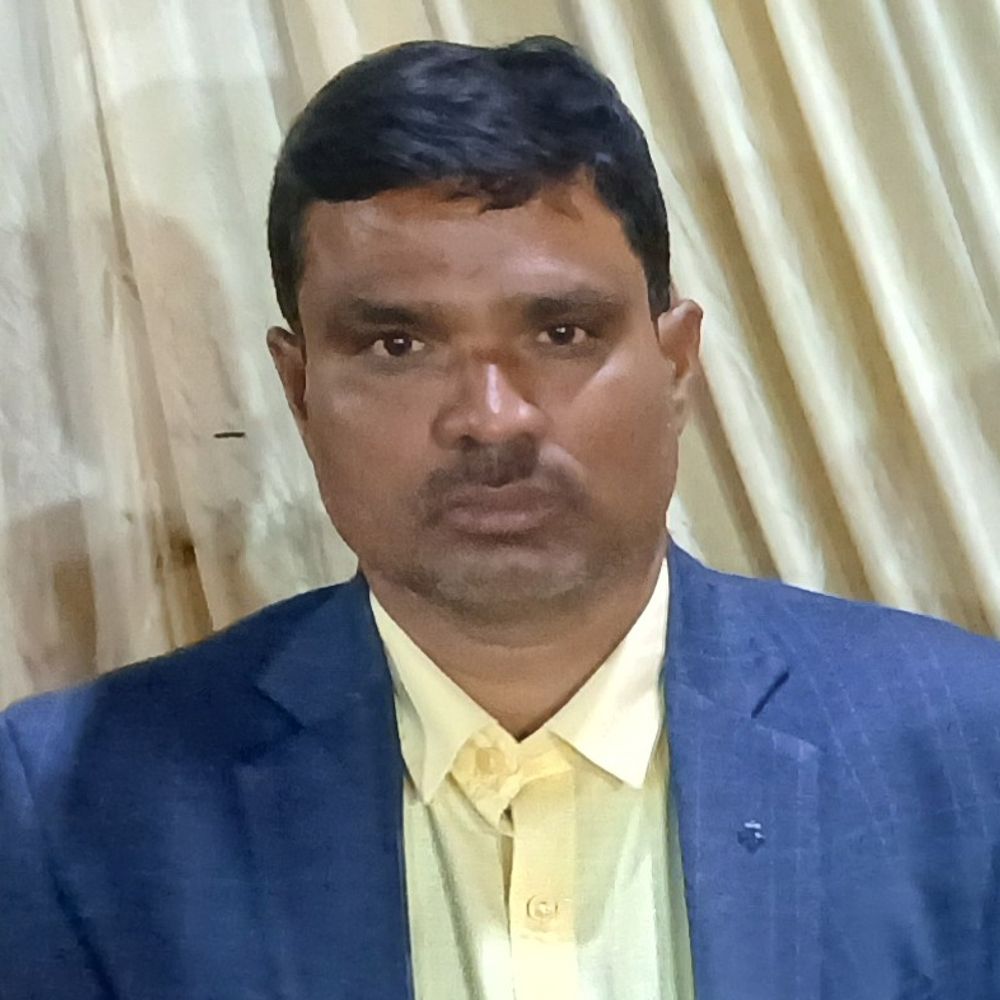 कुशीनगर में ट्रक की टक्कर से बाइक सवार की मौत:रिश्तेदार कि बेटी को घर छोड़कर लौट रहे थे, बाइक क्षतिग्रस्त