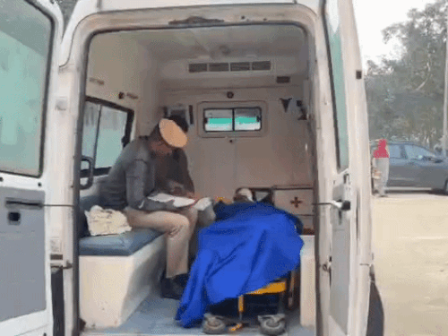 NH-44 पर खड़े ट्रक में घुसी तेज रफ्तार वोल्वो बस:  कंडक्टर की मौत, 5-6 घायल; सोनीपत हॉस्पिटल में लाया, यात्री बोले- गलत तरीके से कर रहा था ड्राइविंग – Sonipat News