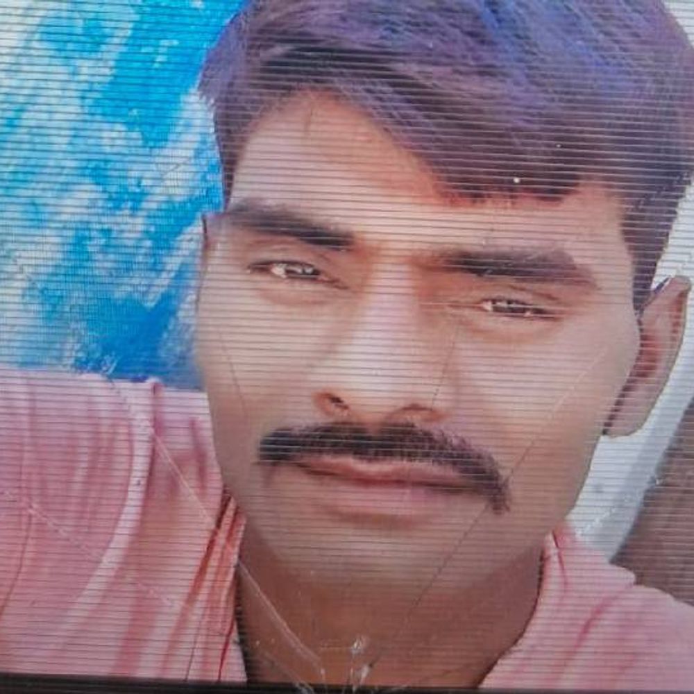 बेटी के जन्म के 15 दिन बाद पिता की मौत:झांसी में डंपर के पीछे घुसा ट्रक, दो साल पहले ही शादी हुई थी