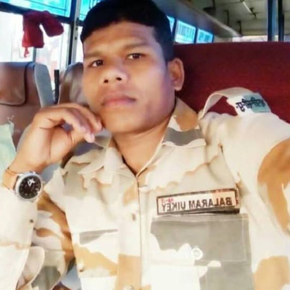 झांसी में ITBP जवान की मौत:मध्य प्रदेश के करैरा में तैनात थे, काम करते वक्त अचानक गिर गए थे