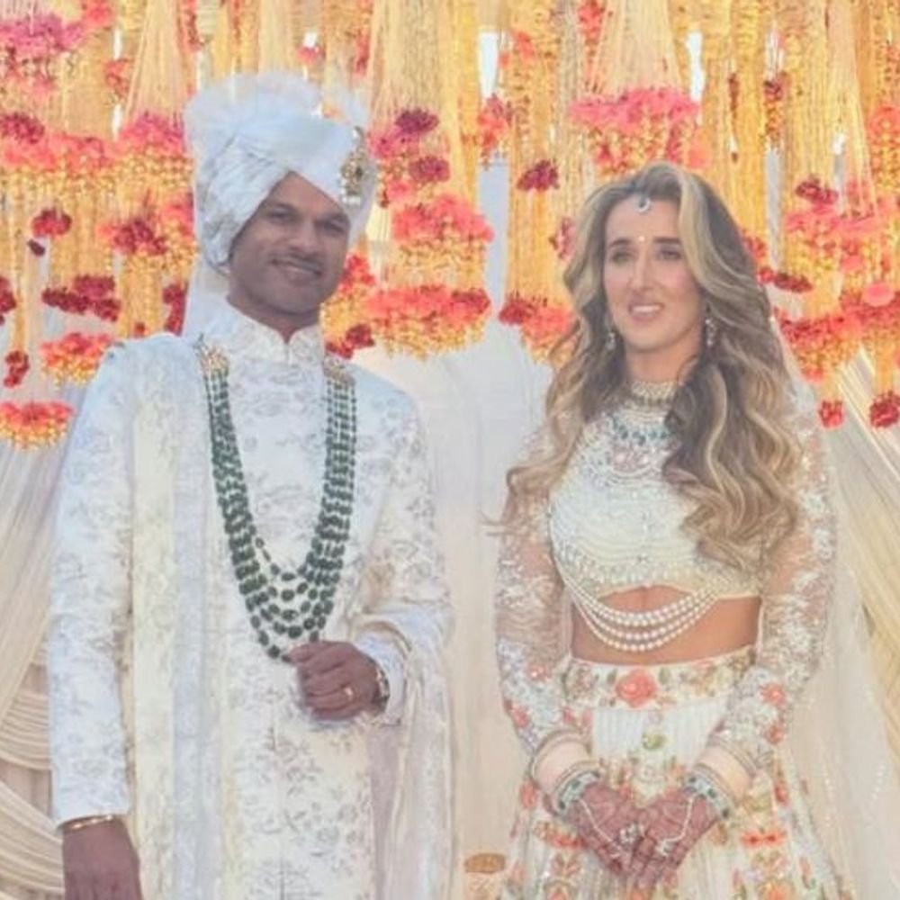 शिखर धवन ने गर्लफ्रेंड सोफी शाइन से शादी की:युजवेंद्र चहल ने बारात में डांस किया; क्रिकेटर ने 2023 में पहली पत्नी से तलाक लिया था