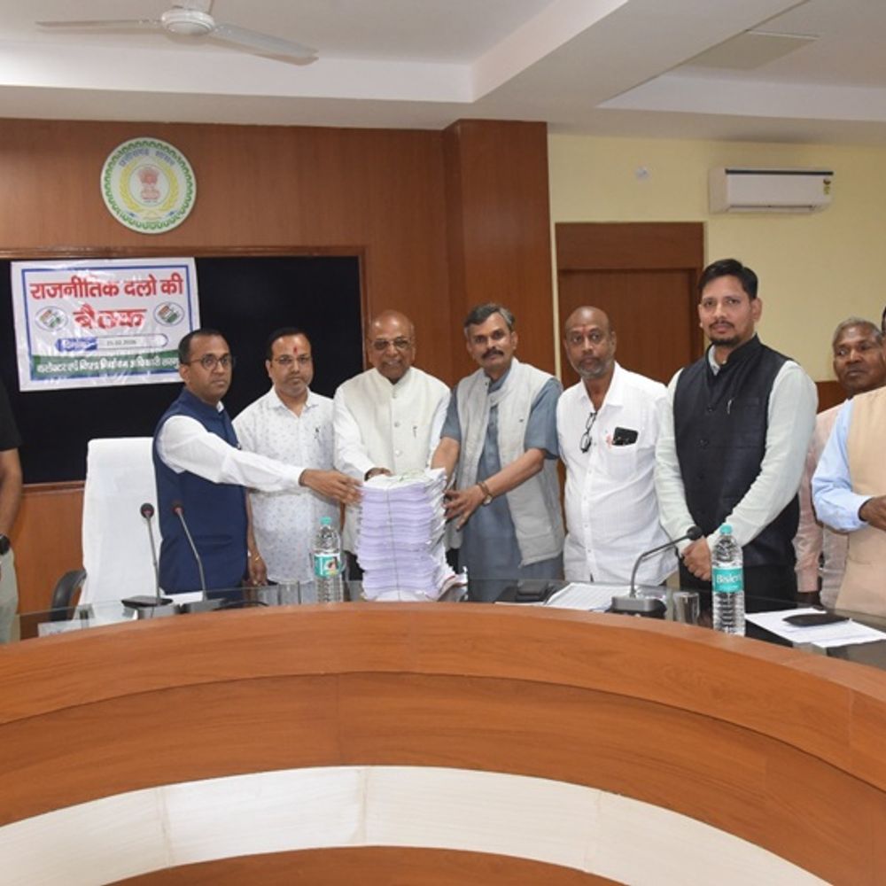 सरगुजा में बढ़े 3818 मतदाता, कुल संख्या 6 लाख पहुंची:  SIR के बाद अंतिम मतदाता सूची प्रकाशित, जोड़े जाएंगे सूची में छूटे नाम – Ambikapur (Surguja) News