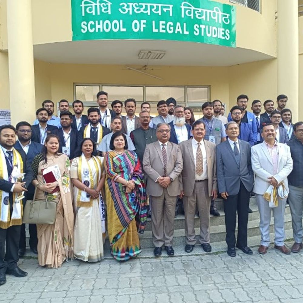 BBAU में नेशनल मूट कोर्ट इवेंट का फाइनल राउंड:हाईकोर्ट के तीन जज रहे मौजूद, जबलपुर की टीम बनी विजेता