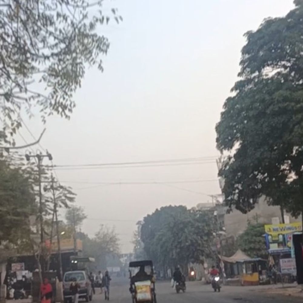 आगरा में मौसम साफ, घटा 1°C तापमान:अगले दिनों 32°C से अधिक पहुंच सकता है पारा, सुबह-शाम ठंड, दिन में तेज धूप