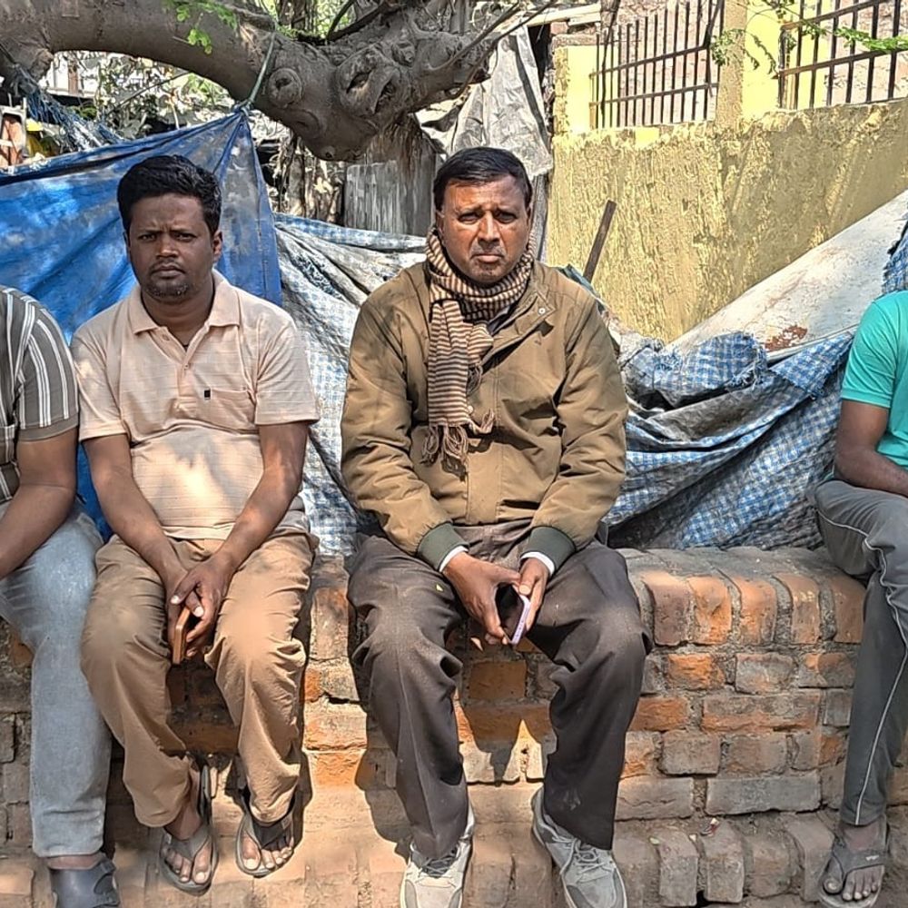 उन्नाव में लखनऊ निवासी युवक की मौत:अनियंत्रित होकर डिवाइडर से टकराया, कानपुर से शादी से लौट रहा था