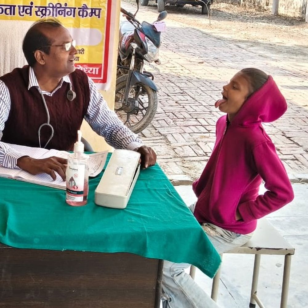 अयोध्या में 35 मरीजों में कैंसर के लक्षण:जांच के लिए भेजे गए सैंपल, कैंप में 1143 लोगों की हुई जांच