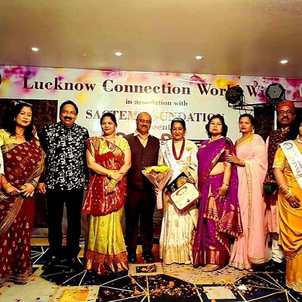 कैंसर वॉरियर्स के लिए 'उम्मीद की उड़ान' कार्यक्रम:लखनऊ कनेक्शन वर्ल्ड वाइड ग्रुप ने गोल्डन एप्पल होटल में किया आयोजन