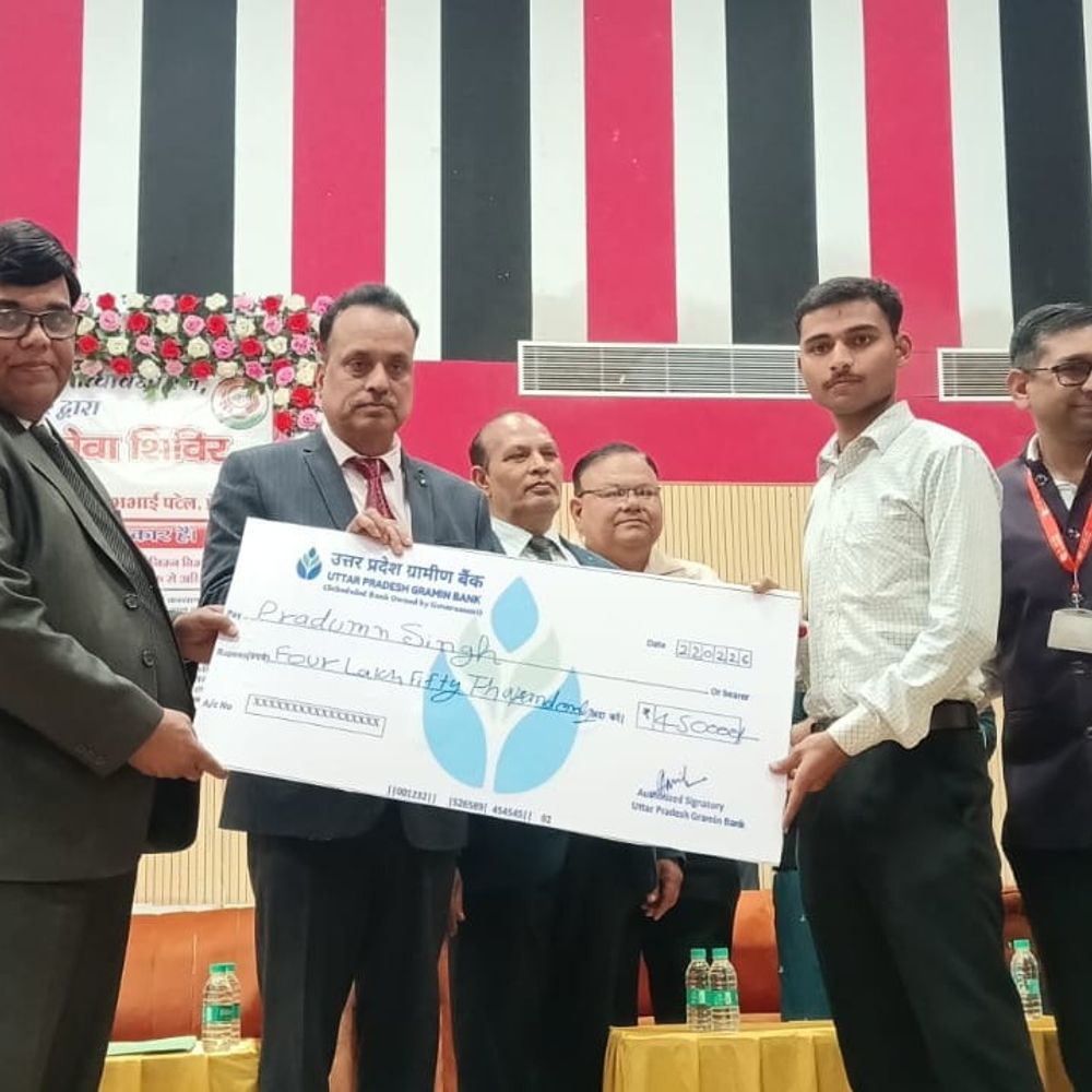 फतेहपुर में मेगा शिविर, 2000 लाभार्थियों को मिला लाभ:जनकल्याणकारी योजनाओं के चेक-प्रशस्ति पत्र वितरित