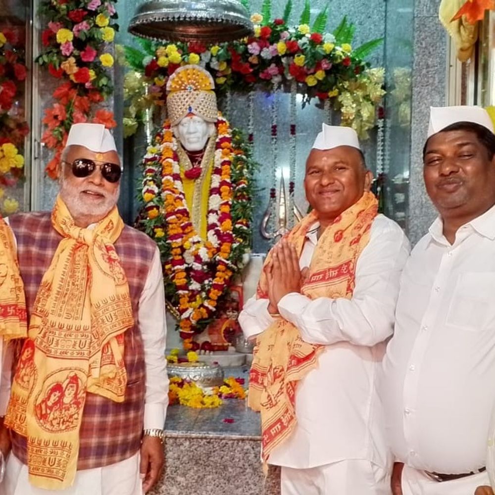 इंदिरानगर में पांचवीं साईं बाबा पालकी यात्रा निकली:हजारों श्रद्धालु हुए शामिल, ट्रस्ट मंदिर ने किया आयोजन