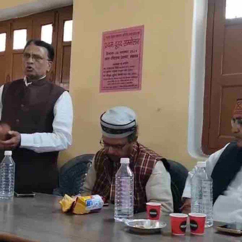 गोरखपुर में TET नियम के विरोध में शिक्षक हुए एकजुट:ऑनलाइन अभियान चलाकर सरकार से नियम हटाने की मांग