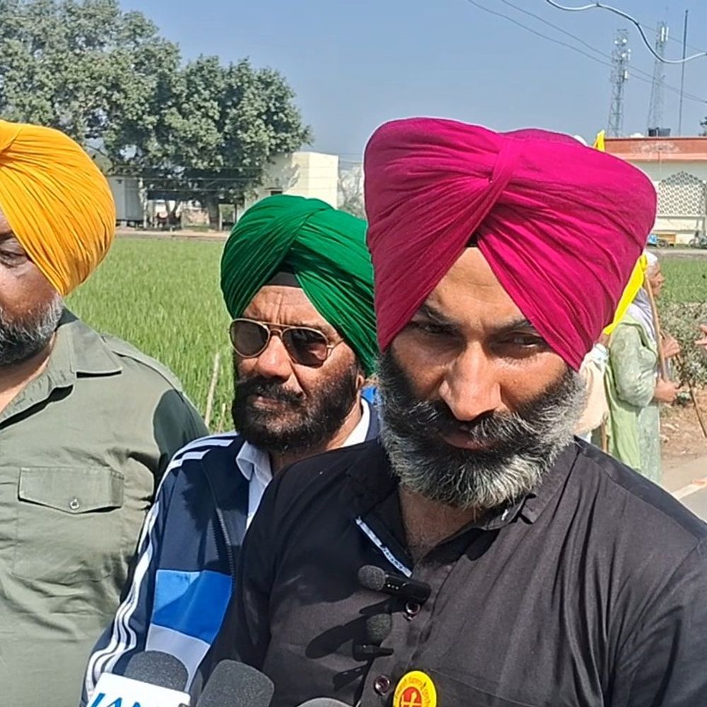 फरीदकोट में किसानों ने घेरा स्पीकर संधवां का आवास:  भारत–अमेरिका ट्रेड डील के विरोध में नारेबाजी, AAP सरकार की चुप्पी को लेकर प्रदर्शन – Faridkot News