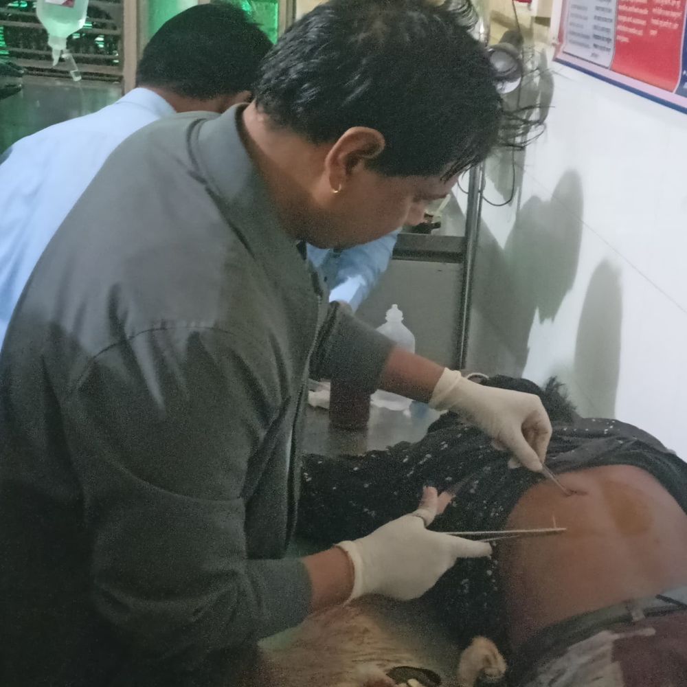 चाय पी रहे युवक पर धारदार हथियार से हमला:  वारदात कर फरार हुए बाइक सवार बदमाश, पुलिस ने दो आरोपियों की पहचान की – Bundi News