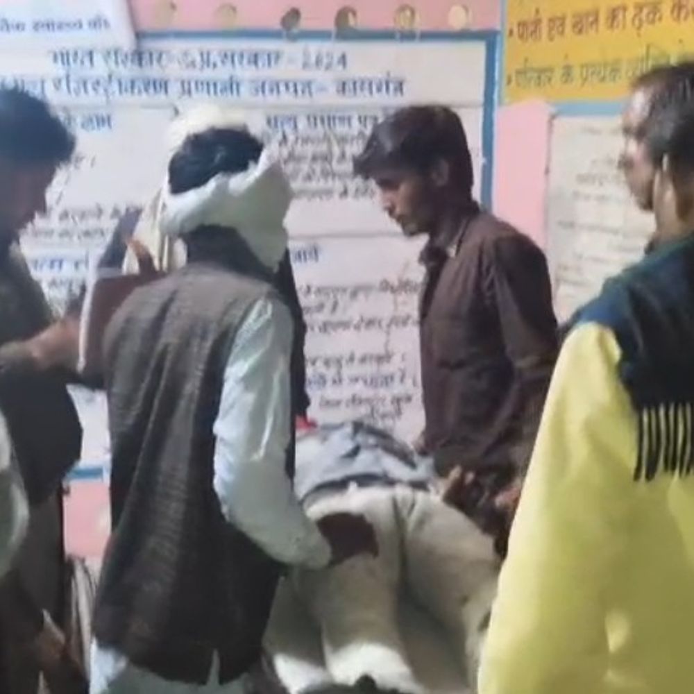 सड़क हादसे में एक युवक की मौत:दूसरा घायल, धेलासराय जा रहे दो बाइक सवारों को ट्रैक्टर ने मारी टक्कर