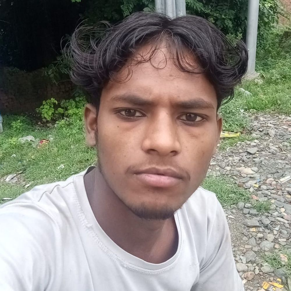 पत्नी के इनकार पर युवक ने की आत्महत्या:हरदोई में नीम के पेड़ से लटका मिला शव