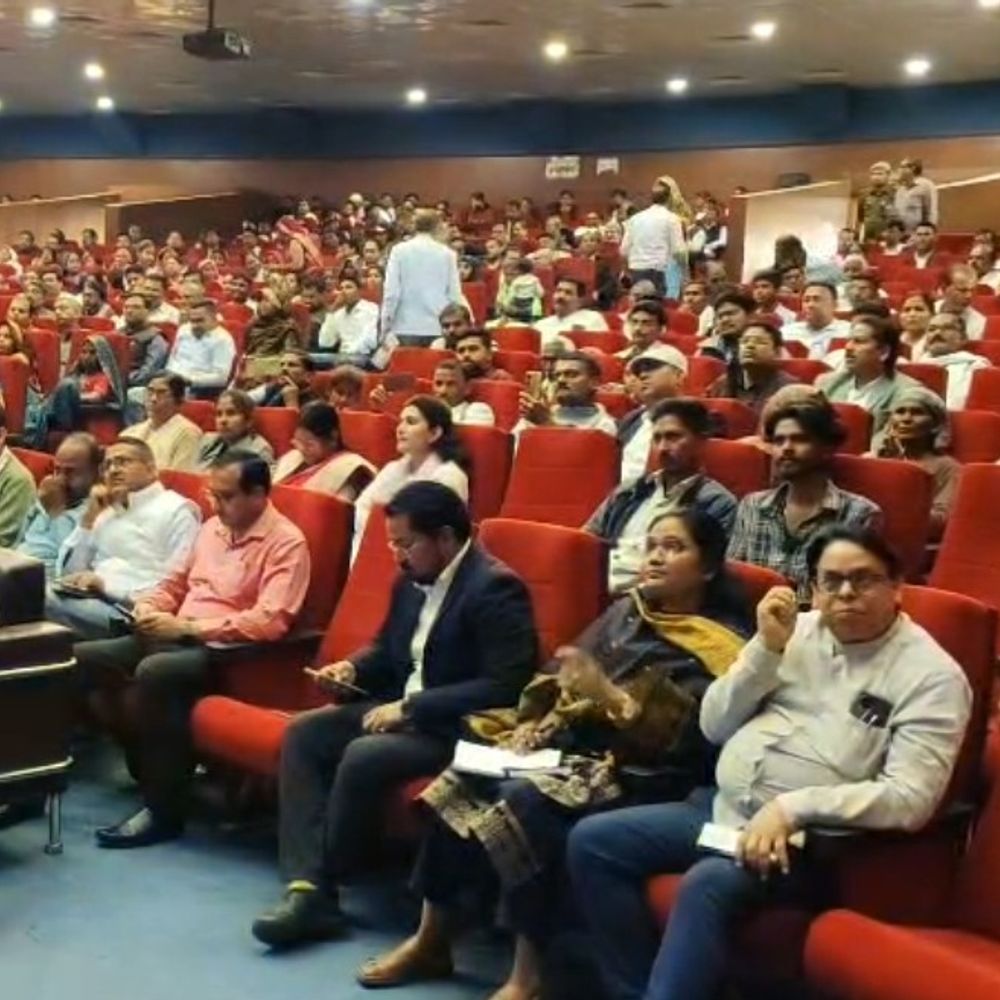 बांदा में मेगा विधिक सहायता शिविर:सैकड़ों लाभार्थियों को सरकारी योजनाओं का लाभ मिला