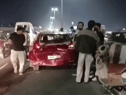 फरीदाबाद NH-19 पर तेज रफ्तार का कहर:  बड़खल फ्लाईओवर पर तीन कारों की टक्कर, किसी को चोट नही – Faridabad News