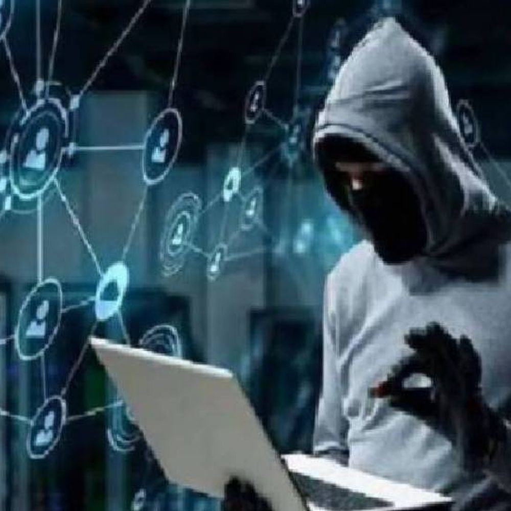 नोएडा में निवेश के नाम पर ठगे 64 लाख:20 से अधिक बार में खाते में कराए ट्रांसफर, साइबर खाते में दर्ज कराई रकम