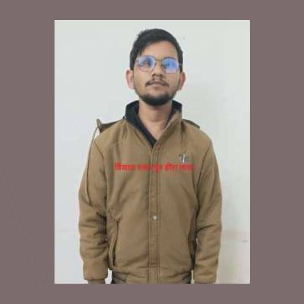 प्रेमिका के मंगेतर को फंसाने के लिए रची साजिश:एटीएस ने जौनपुर में कोर्ट व पुलिस लाइन उड़ाने की धमकी देने वाले को आजमगढ़ से दबोचा