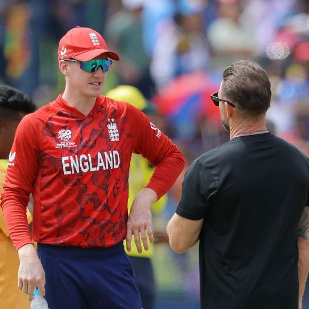 टी-20 वर्ल्डकप, श्रीलंका ने टॉस जीता:इंग्लैंड पहले बैटिंग करेगी, SL टीम में दो बदलाव