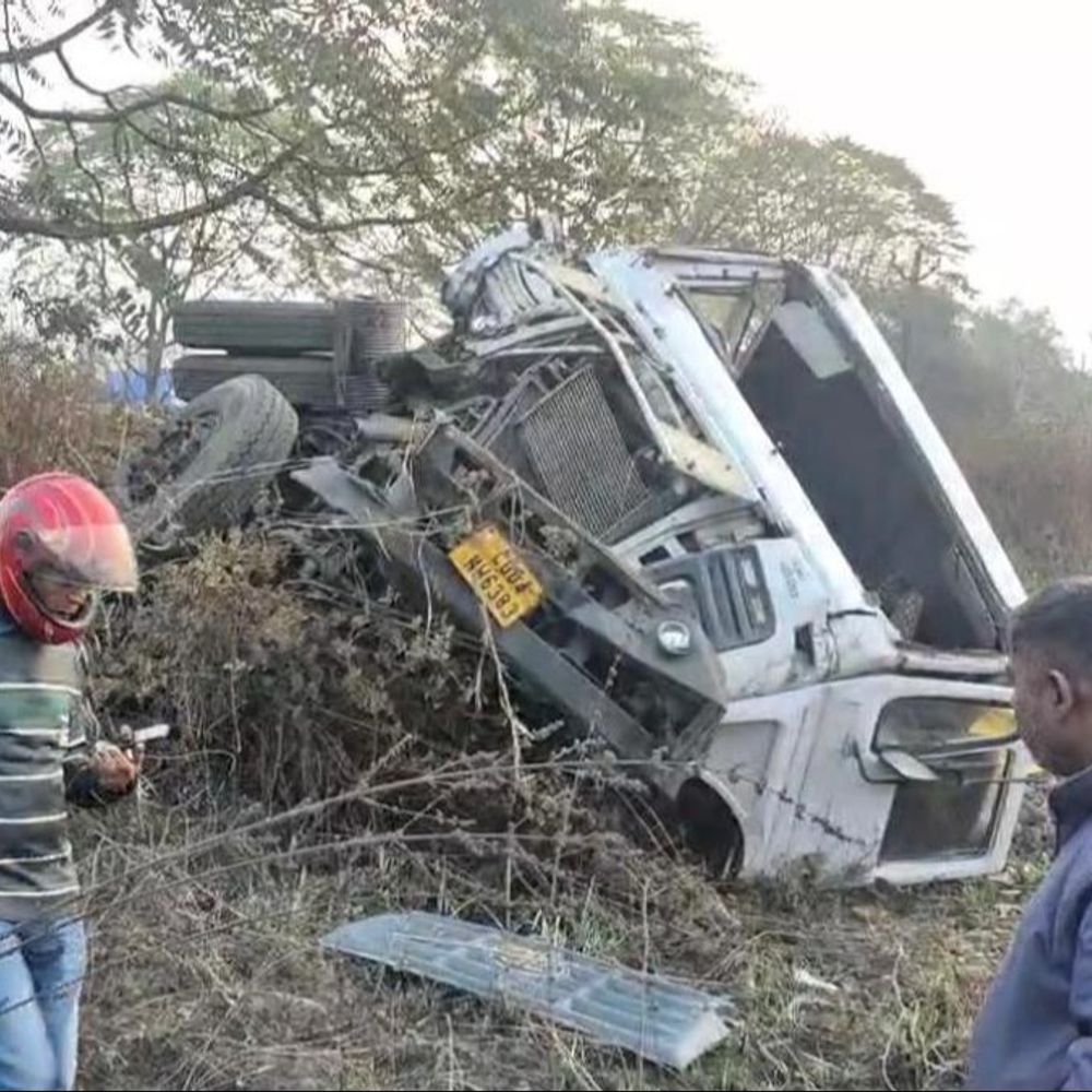 ओडिशा में 5 पुलिसकर्मियों की मौत, 3 घायल:पुलिस वाहन को ट्रेलर ने टक्कर मारी;