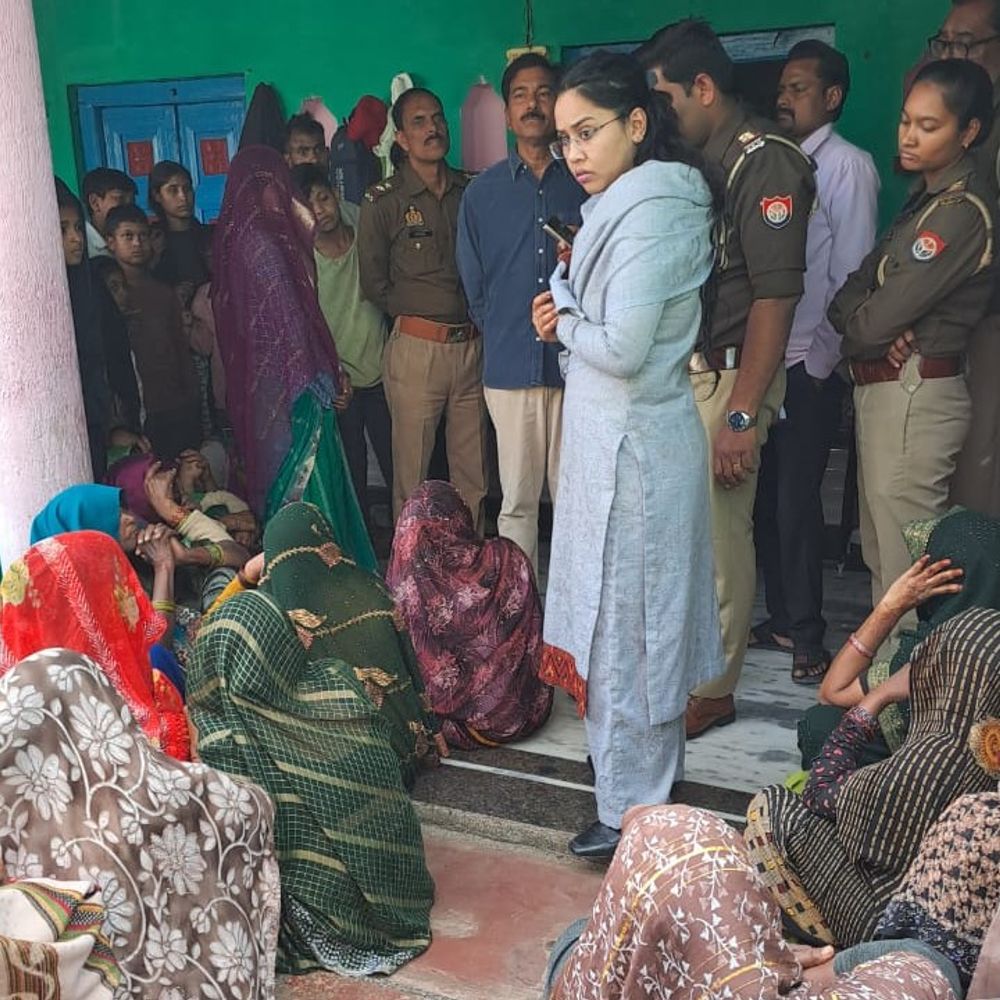 आगरा में 7 महीने से मानदेय न मिलने पर सुसाइड:ग्राम रोजगार सेवक ने व्हाट्सएप पर भेजी था पत्र, नहीं मिला समाधान