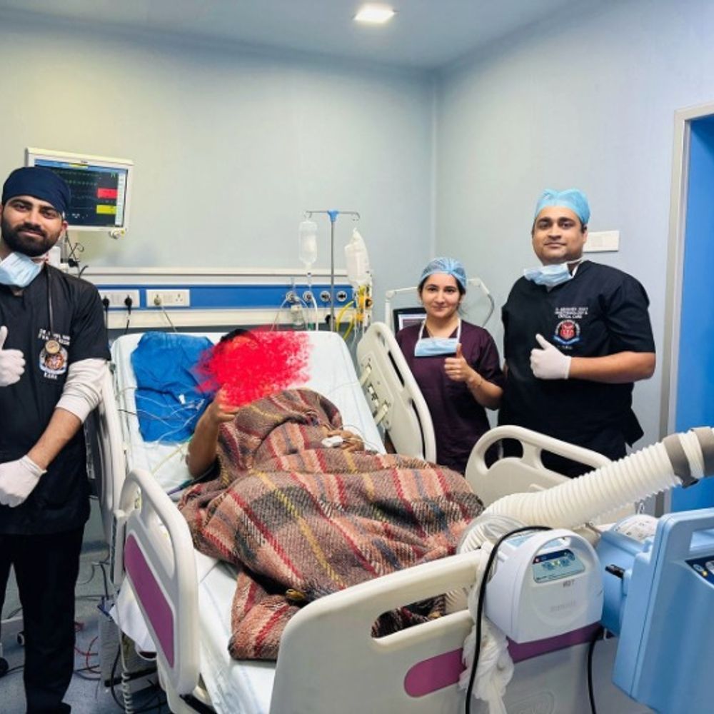 KGMU में मरीज का सफल लिवर प्रत्यारोपण:SGPGI के ब्रेन डेड मरीज से किया था डोनेट,12 घंटे तक चली जटिल सर्जरी