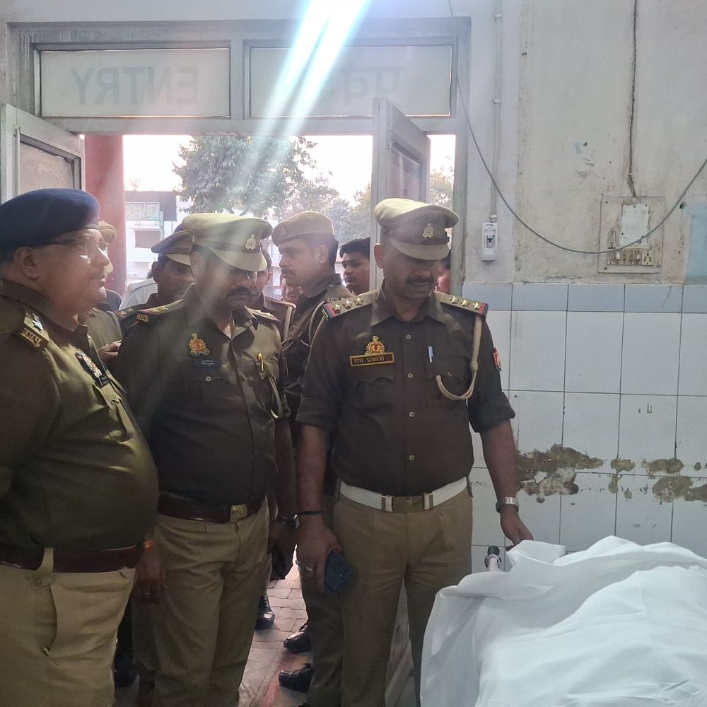 हार्टअटैक से दारोगा की मौत:बहराइच पुलिस लाइन में तैनात थे हरेंद्र यादव, कार में बिगड़ी तबीयत