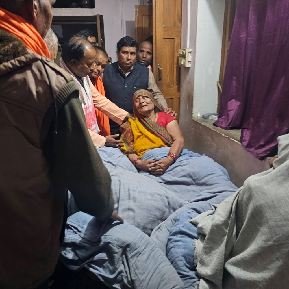 कुशीनगर के कैप्टन अमन कुमार सिंह का ड्यूटी पर निधन:जम्मू-कश्मीर के बारामूला में राष्ट्र सेवा करते हुए ली अंतिम सांस