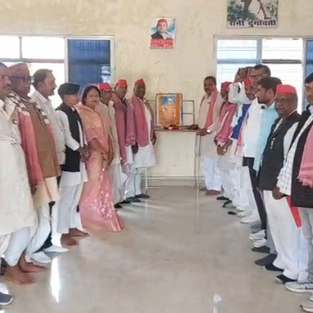 सपा कार्यालय में संत गाडगे जयंती मनाई गई:जिलाध्यक्ष ने कहा, उन्होंने शिक्षा और वंचितों की सेवा में जीवन समर्पित किया